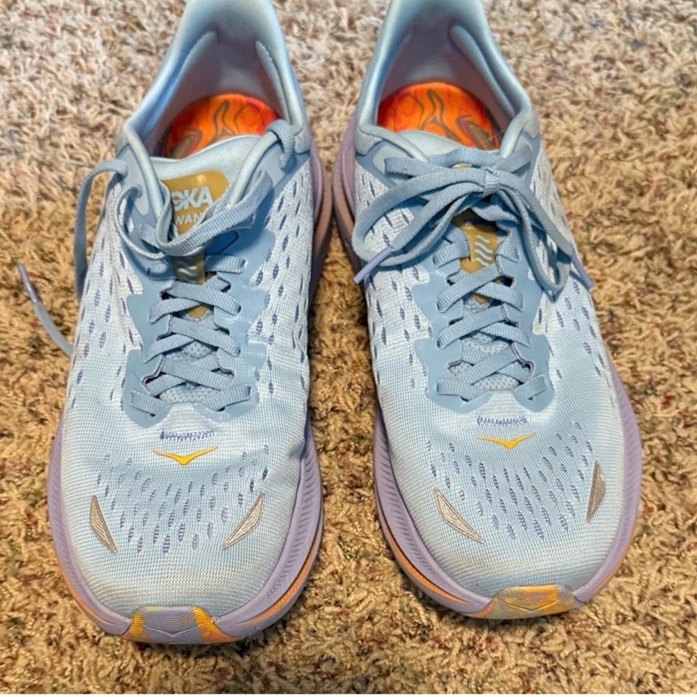 Hoka Women's Kawana 8.5B running shoes
Light Blue orange purple - Picture 2 of 5
